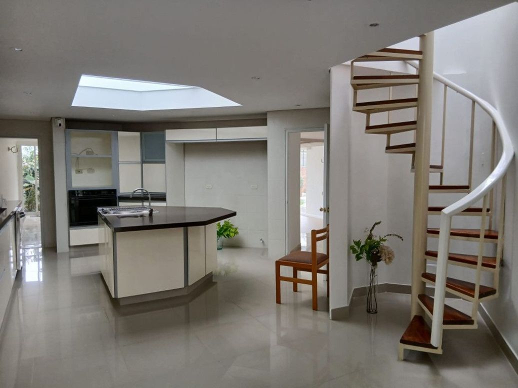Casa de 4 alcobas en venta en Santa Ana Oriental, Bogotá, 381 m² · foto 15 de 19
