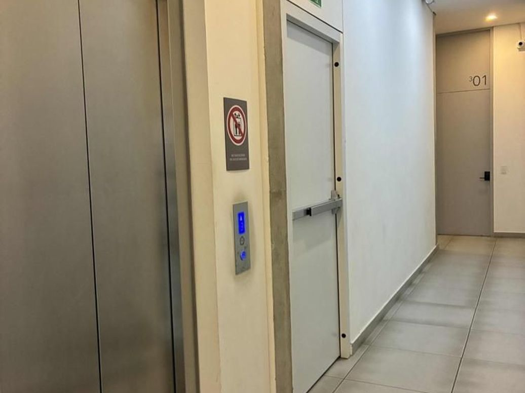 Apartamento de 1 alcoba en venta en Chapinero Sur Occidental, Bogotá, 18 m² · foto 2 de 20