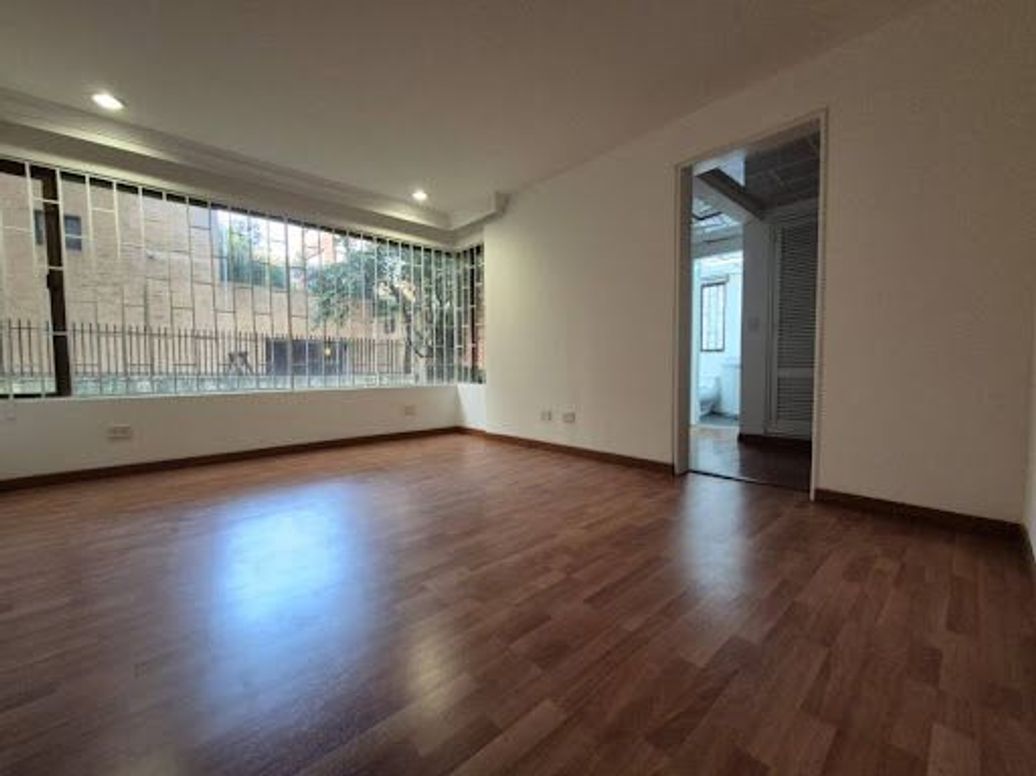 Apartamento de 3 alcobas en venta en Chicó Norte, Bogotá, 186 m² · foto 2 de 17