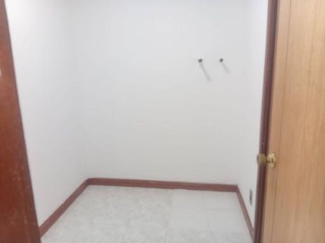 Apartamento de 2 alcobas en venta en Los Rosales, Bogotá, 77 m² · foto 8 de 12
