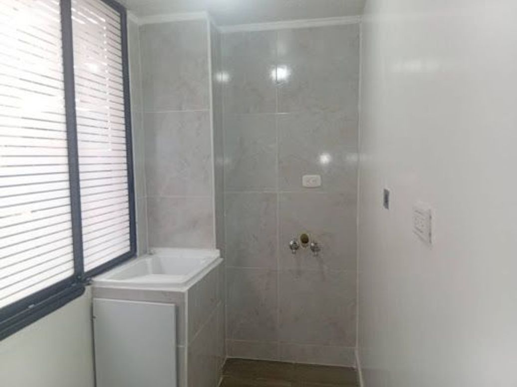 Apartamento de 2 alcobas en venta en Los Rosales, Bogotá, 77 m² · foto 12 de 12
