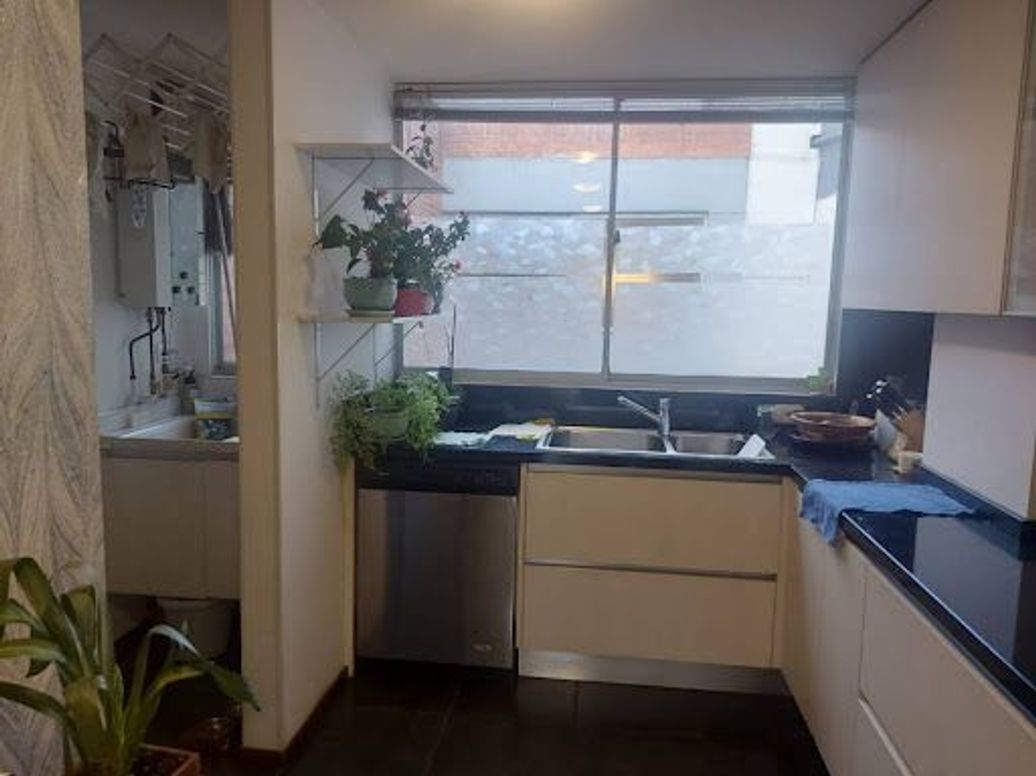 Apartamento de 3 alcobas en venta en Santa Barbara Central, Bogotá, 146 m² · foto 16 de 20