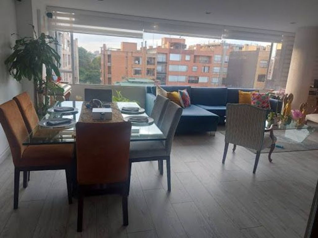 Apartamento de 3 alcobas en venta en Santa Barbara Central, Bogotá, 146 m² · foto 7 de 20