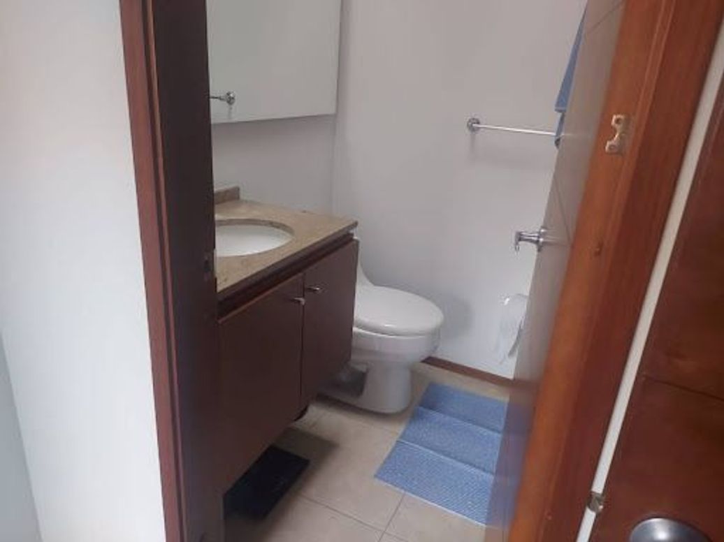 Apartamento de 3 alcobas en venta en Santa Barbara Central, Bogotá, 146 m² · foto 18 de 20