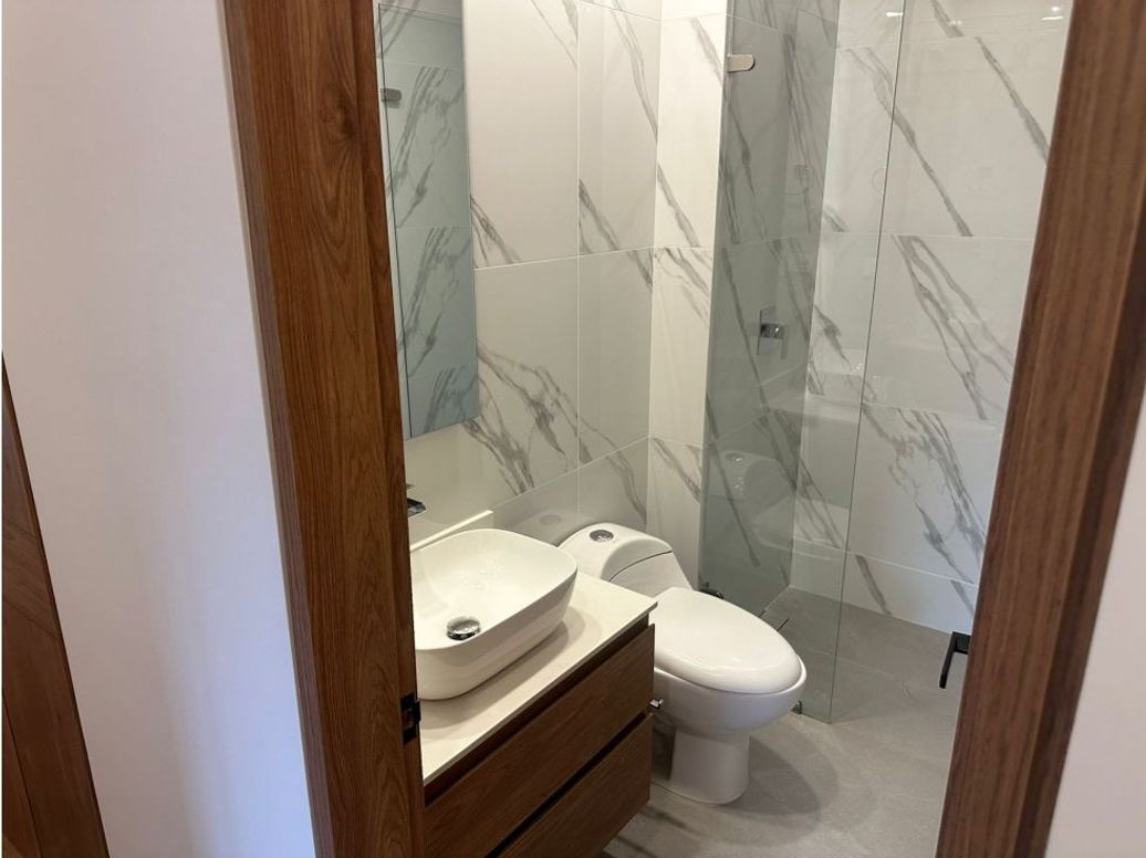 Apartamento de 3 alcobas en venta en Chicó Navarra, Bogotá, 147 m² · foto 11 de 20