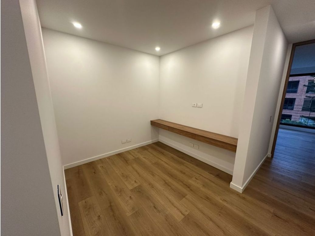 Apartamento de 3 alcobas en venta en Chicó Navarra, Bogotá, 147 m² · foto 14 de 20