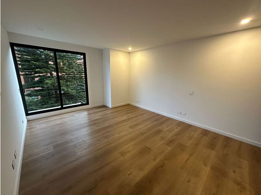 Apartamento de 3 alcobas en venta en Chicó Navarra, Bogotá, 147 m² · foto 6 de 20