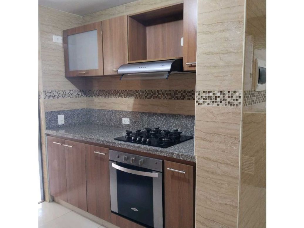 Apartamento de 4 alcobas en venta en El Dorado, Bogotá, 95 m² · foto 8 de 20
