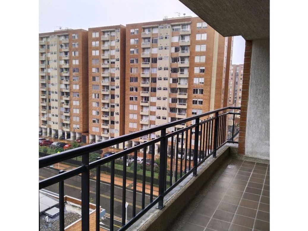 Apartamento de 4 alcobas en venta en El Dorado, Bogotá, 95 m² · foto 7 de 20