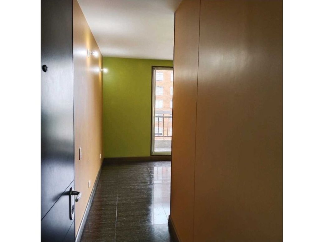 Apartamento de 4 alcobas en venta en El Dorado, Bogotá, 95 m² · foto 2 de 20