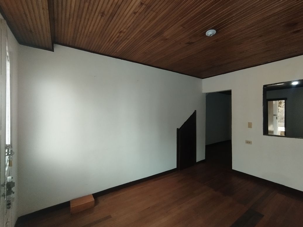 Casa de 4 alcobas en venta en Republica De Canada, Bogotá, 256 m² · foto 10 de 19
