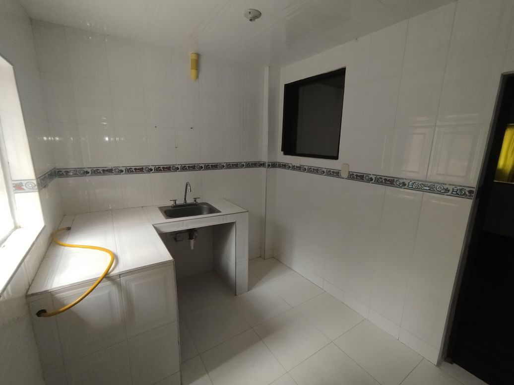 Casa de 4 alcobas en venta en Republica De Canada, Bogotá, 256 m² · foto 18 de 19