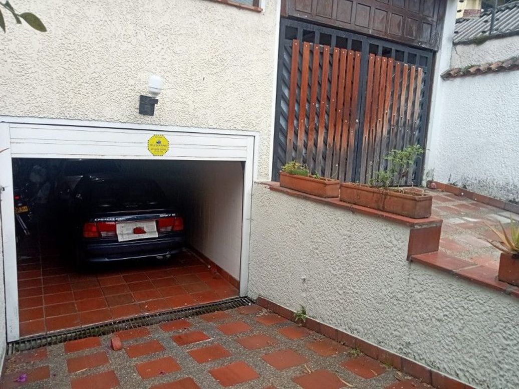 Casa de 3 alcobas en venta en Bella Suiza, Bogotá, 243 m² · foto 8 de 20