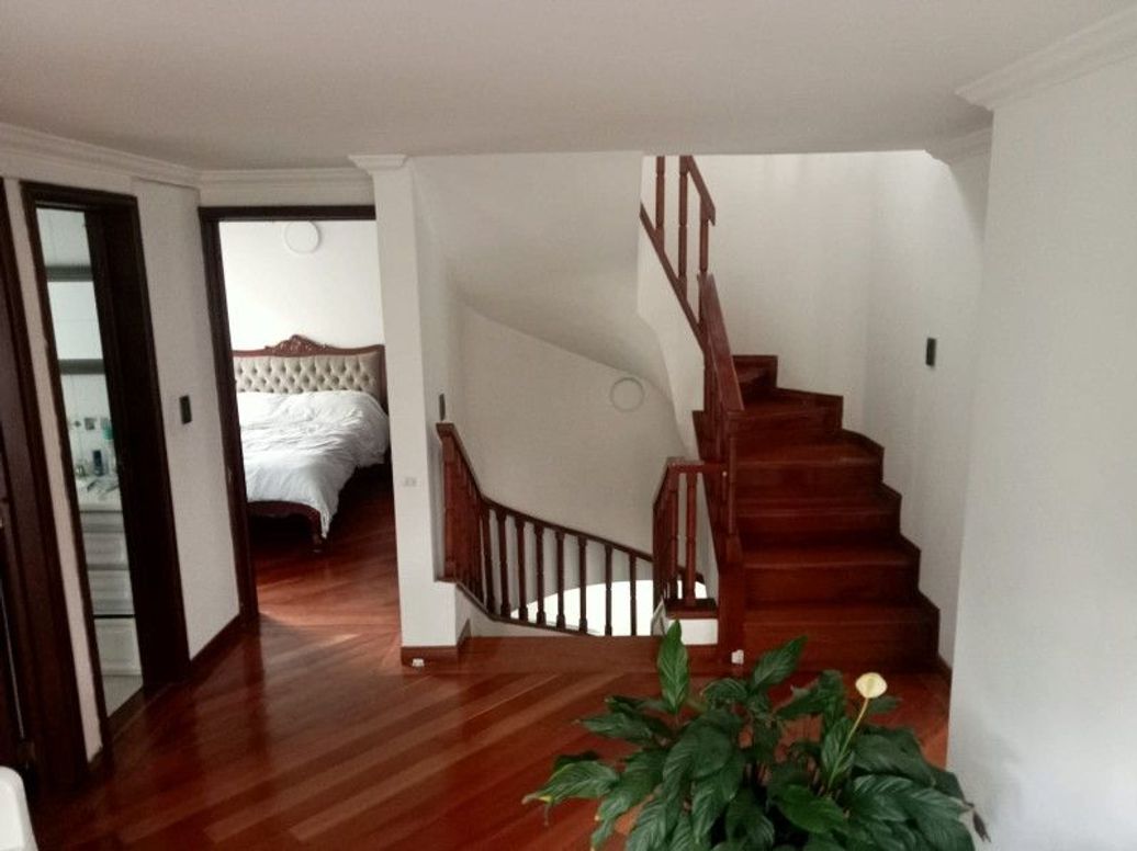 Casa de 3 alcobas en venta en Bella Suiza, Bogotá, 243 m² · foto 10 de 20