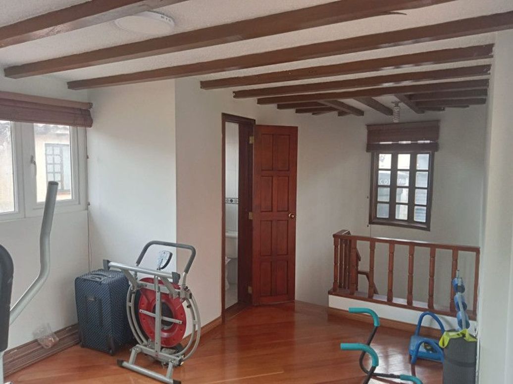 Casa de 3 alcobas en venta en Bella Suiza, Bogotá, 243 m² · foto 11 de 20