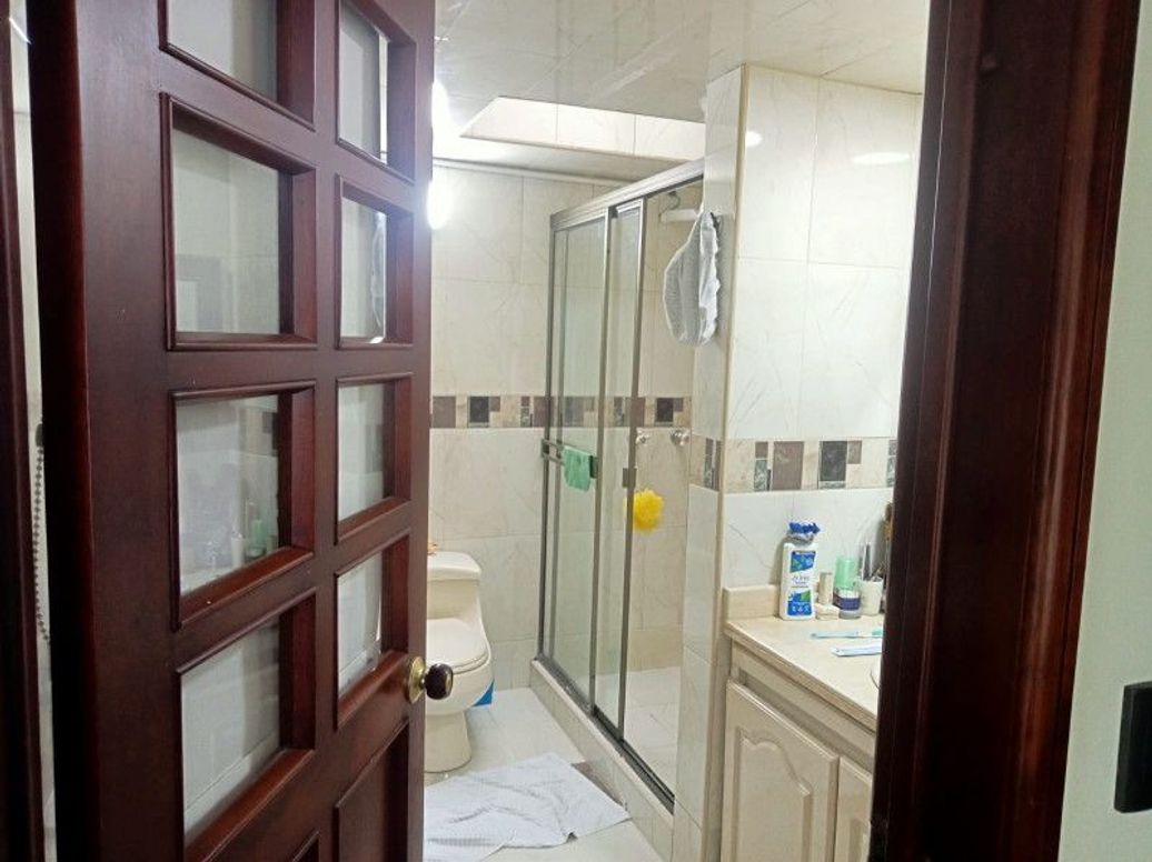 Casa de 3 alcobas en venta en Bella Suiza, Bogotá, 243 m² · foto 17 de 20