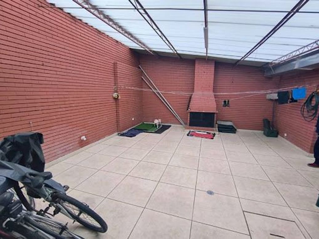 Casa de 5 alcobas en venta en Estoril, Bogotá, 320 m² · foto 11 de 20