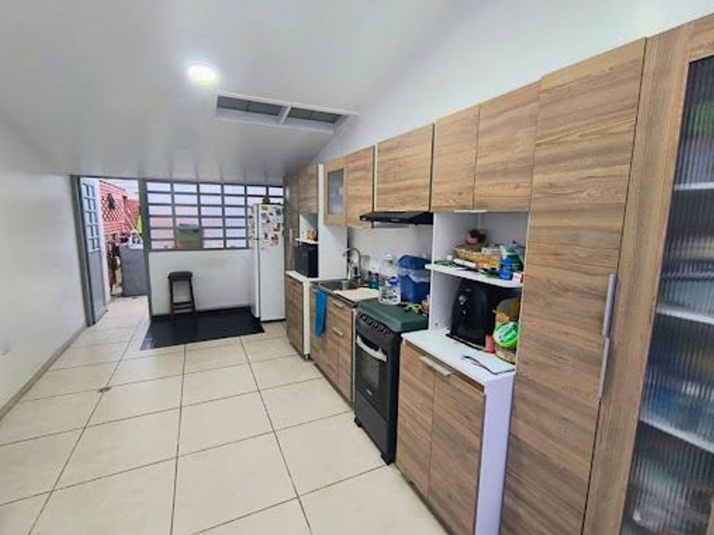 Casa de 5 alcobas en venta en Estoril, Bogotá, 320 m² · foto 10 de 20