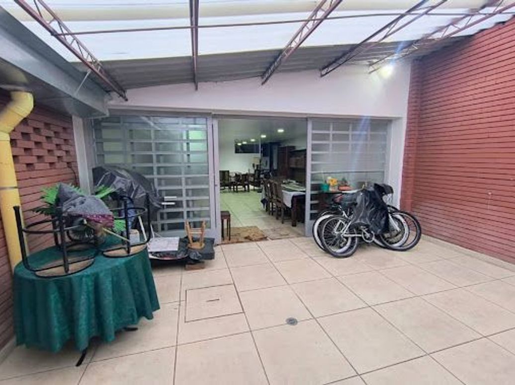 Casa de 5 alcobas en venta en Estoril, Bogotá, 320 m² · foto 8 de 20
