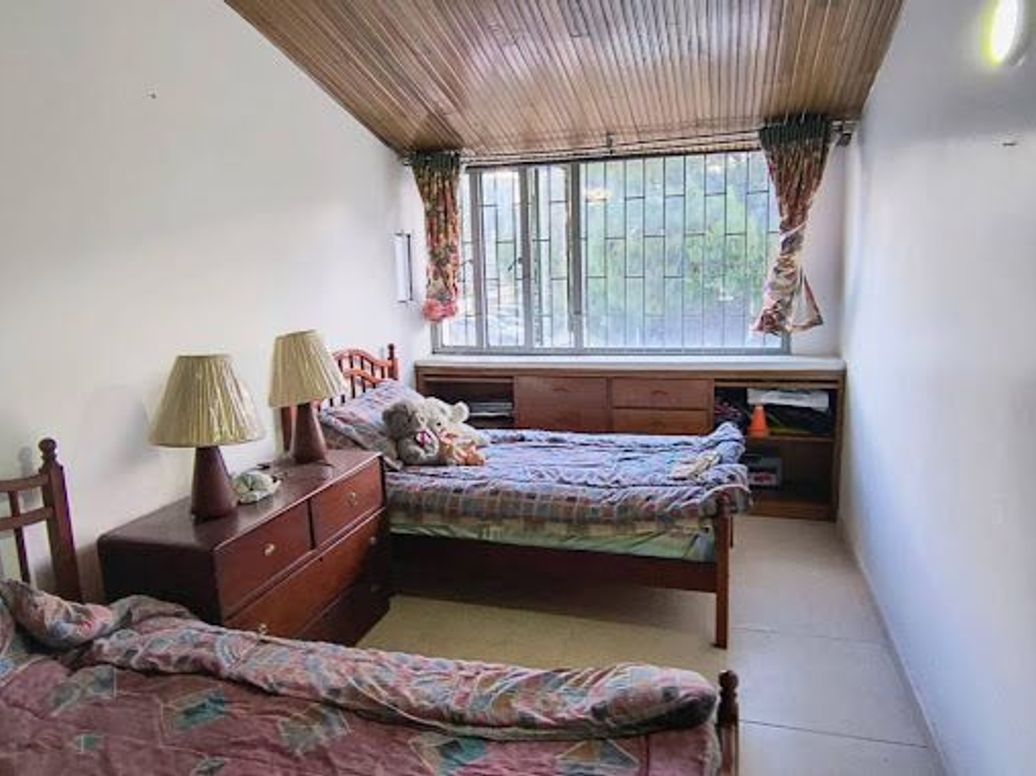Casa de 5 alcobas en venta en Estoril, Bogotá, 320 m² · foto 18 de 20
