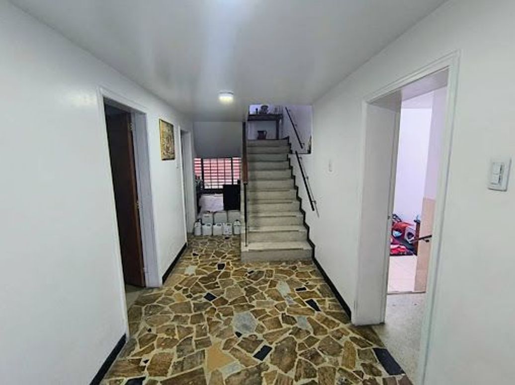 Casa de 5 alcobas en venta en Estoril, Bogotá, 320 m² · foto 14 de 20