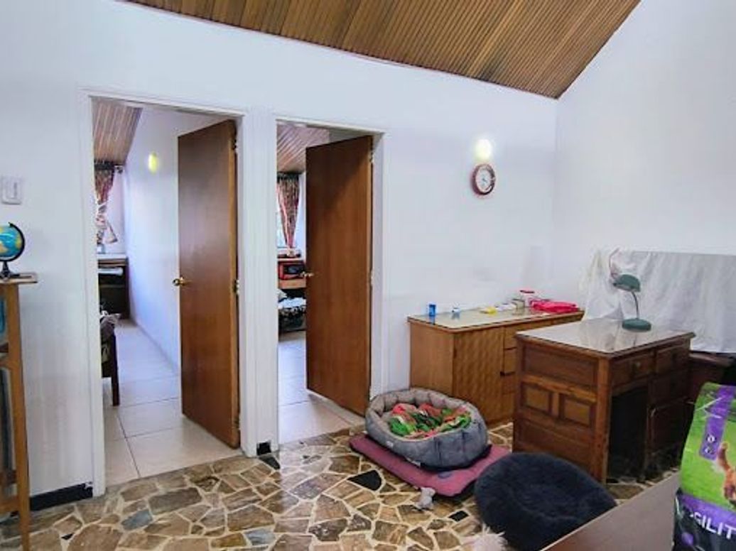 Casa de 5 alcobas en venta en Estoril, Bogotá, 320 m² · foto 17 de 20