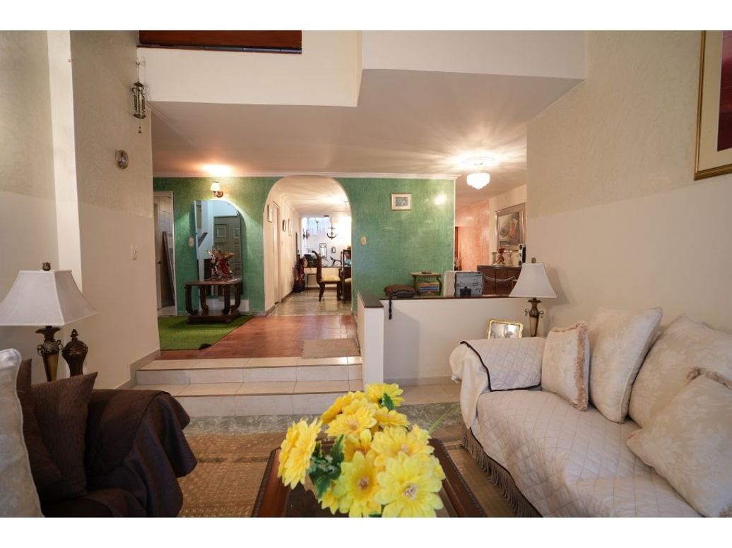 Casa de 4 alcobas en venta en Cedritos, Bogotá, 250 m² · foto 10 de 20