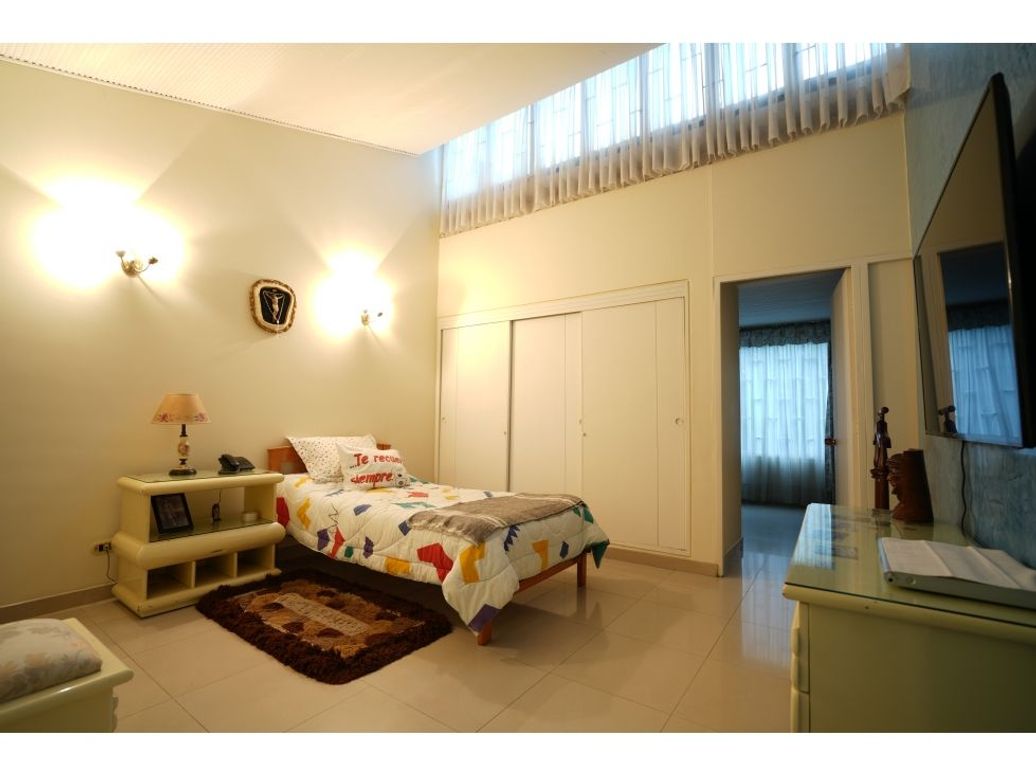 Casa de 4 alcobas en venta en Cedritos, Bogotá, 250 m² · foto 14 de 20