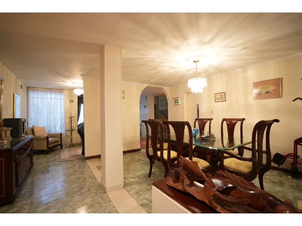 Casa de 4 alcobas en venta en Cedritos, Bogotá, 250 m² · foto 12 de 20
