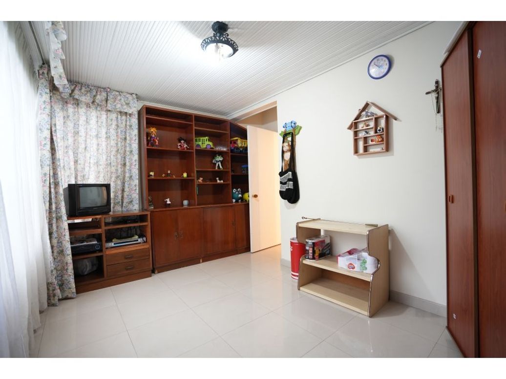 Casa de 4 alcobas en venta en Cedritos, Bogotá, 250 m² · foto 16 de 20