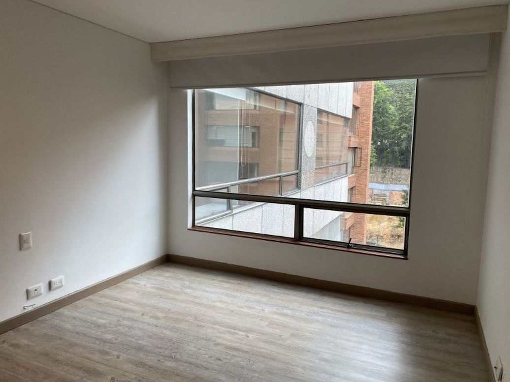 Apartamento de 4 alcobas en venta en La Cabrera, Bogotá, 256 m² · foto 14 de 19