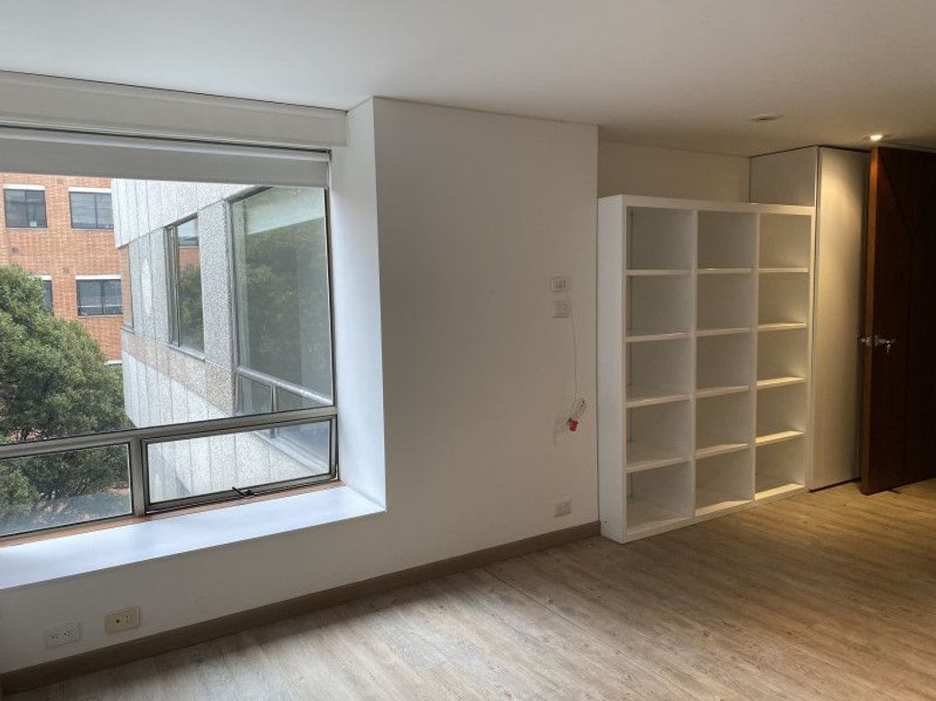 Apartamento de 4 alcobas en venta en La Cabrera, Bogotá, 256 m² · foto 13 de 19