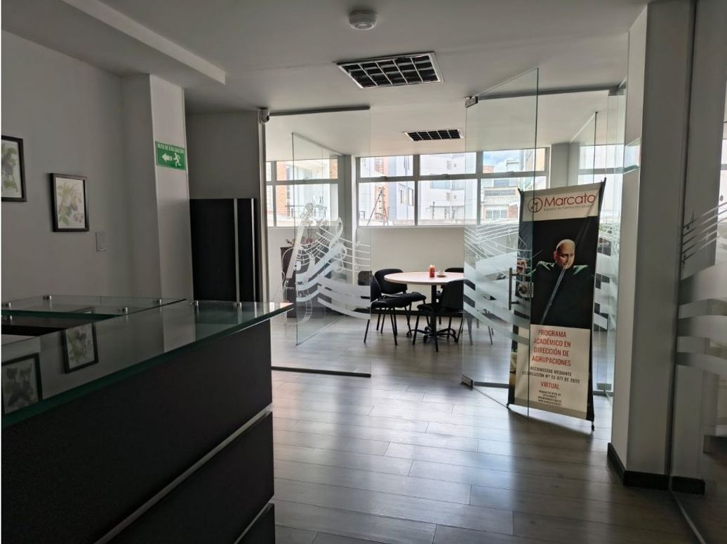Casa de 9 alcobas en venta en San Luis, Bogotá, 439 m² · foto 4 de 15