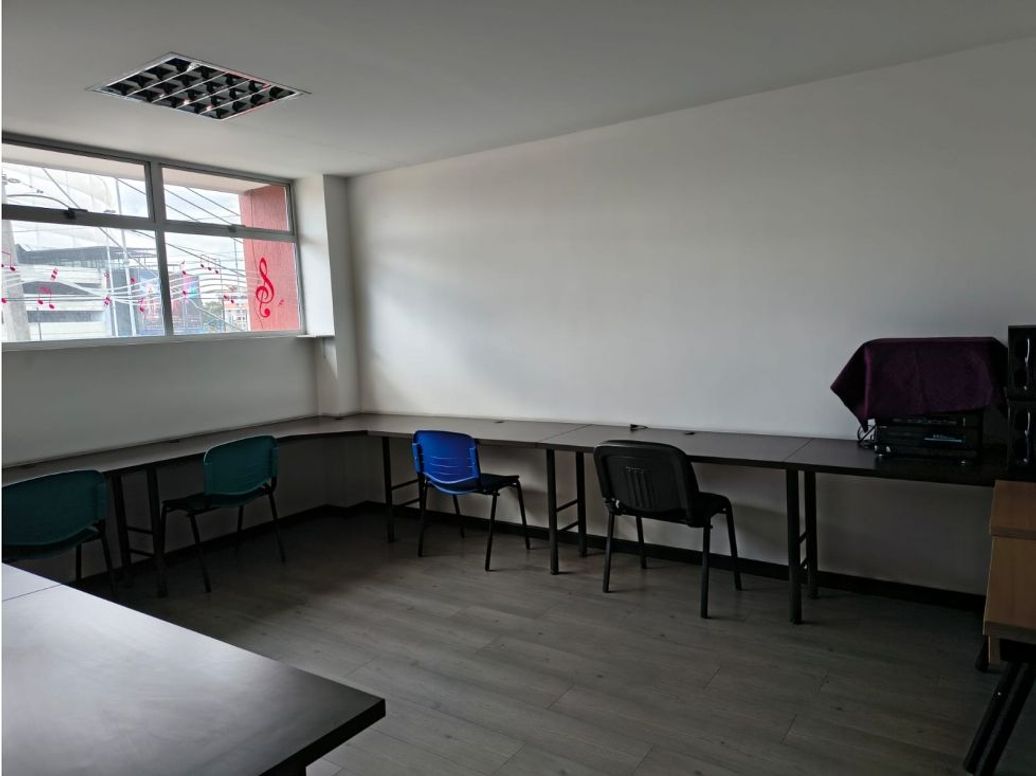 Casa de 9 alcobas en venta en San Luis, Bogotá, 439 m² · foto 14 de 15