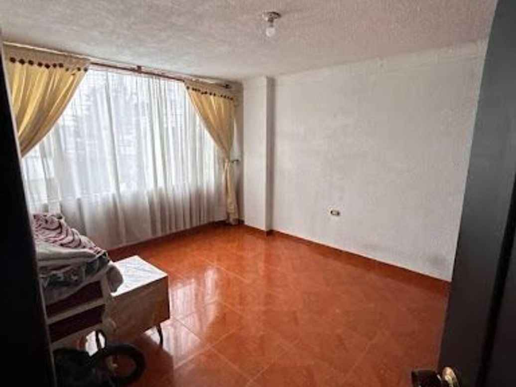 Casa de 6 alcobas en venta en Villa Mayor Oriental, Bogotá, 120 m² · foto 9 de 20