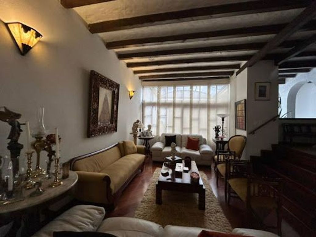 Casa de 5 alcobas en venta en Santa Barbara Central, Bogotá, 273 m² · foto 14 de 20