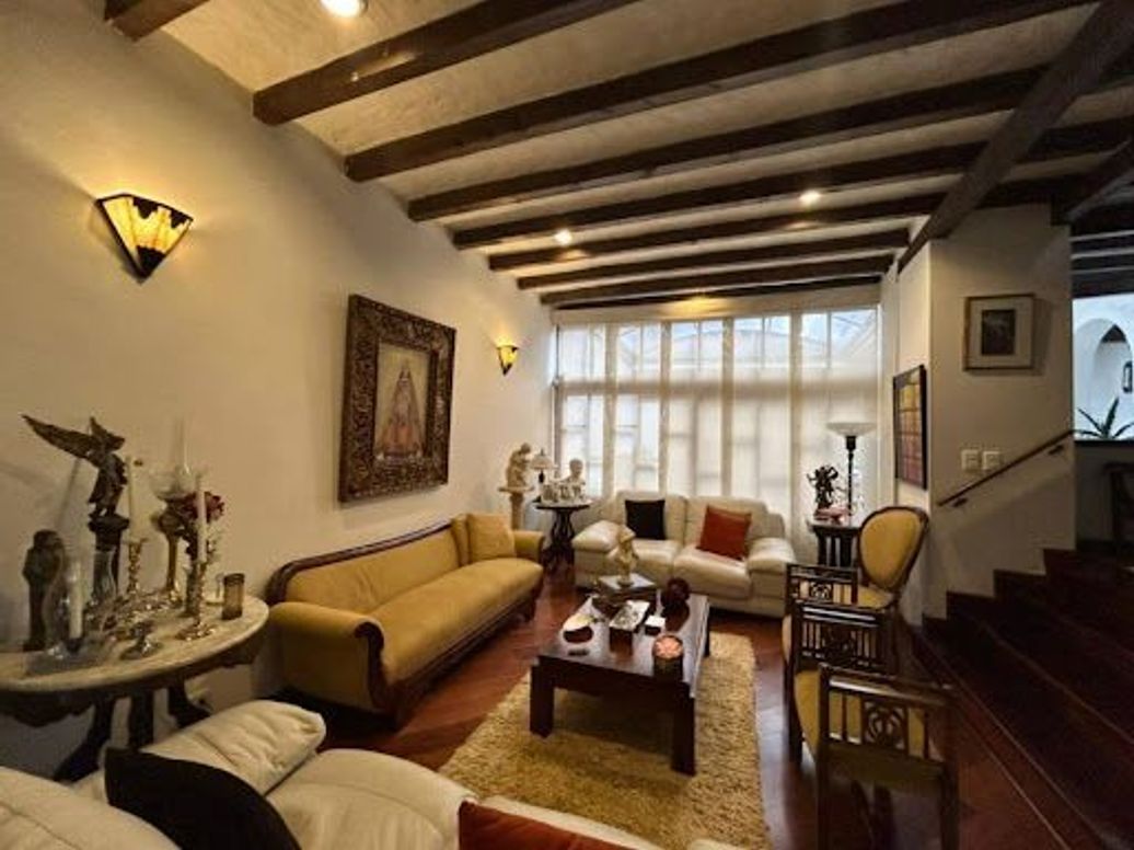 Casa de 5 alcobas en venta en Santa Barbara Central, Bogotá, 273 m² · foto 3 de 20