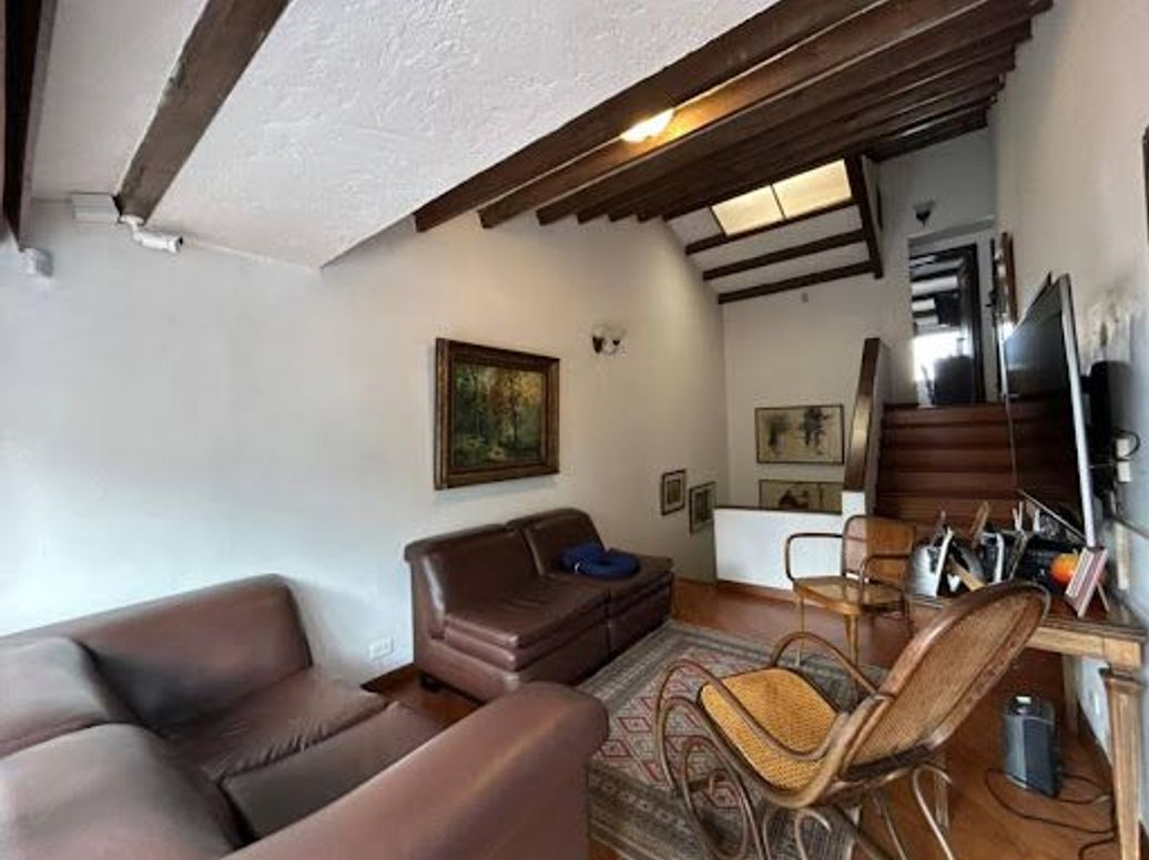 Casa de 5 alcobas en venta en Santa Barbara Central, Bogotá, 273 m² · foto 9 de 20