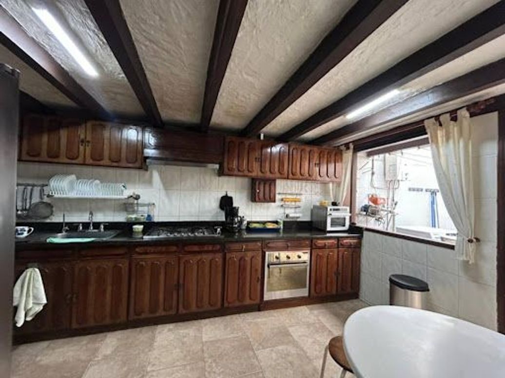 Casa de 5 alcobas en venta en Santa Barbara Central, Bogotá, 273 m² · foto 15 de 20