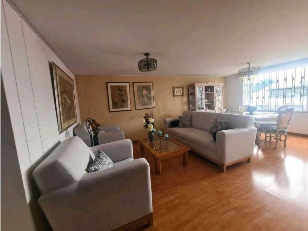 Apartamento de 4 alcobas en venta en Polo Club, Bogotá, 137 m² · foto 2 de 20