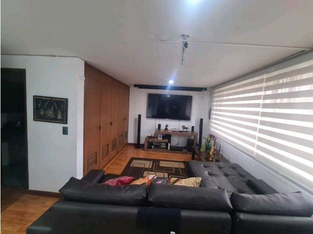 Apartamento de 4 alcobas en venta en Polo Club, Bogotá, 137 m² · foto 4 de 20
