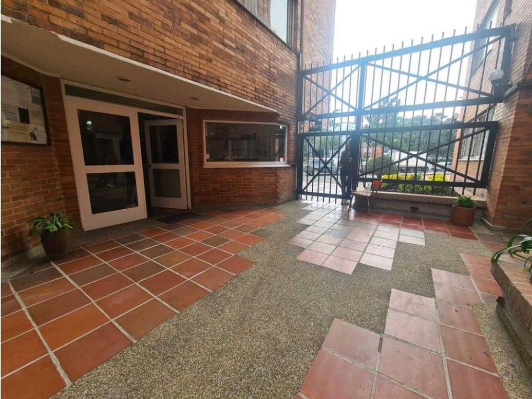 Apartamento de 4 alcobas en venta en Polo Club, Bogotá, 137 m² · foto 18 de 20