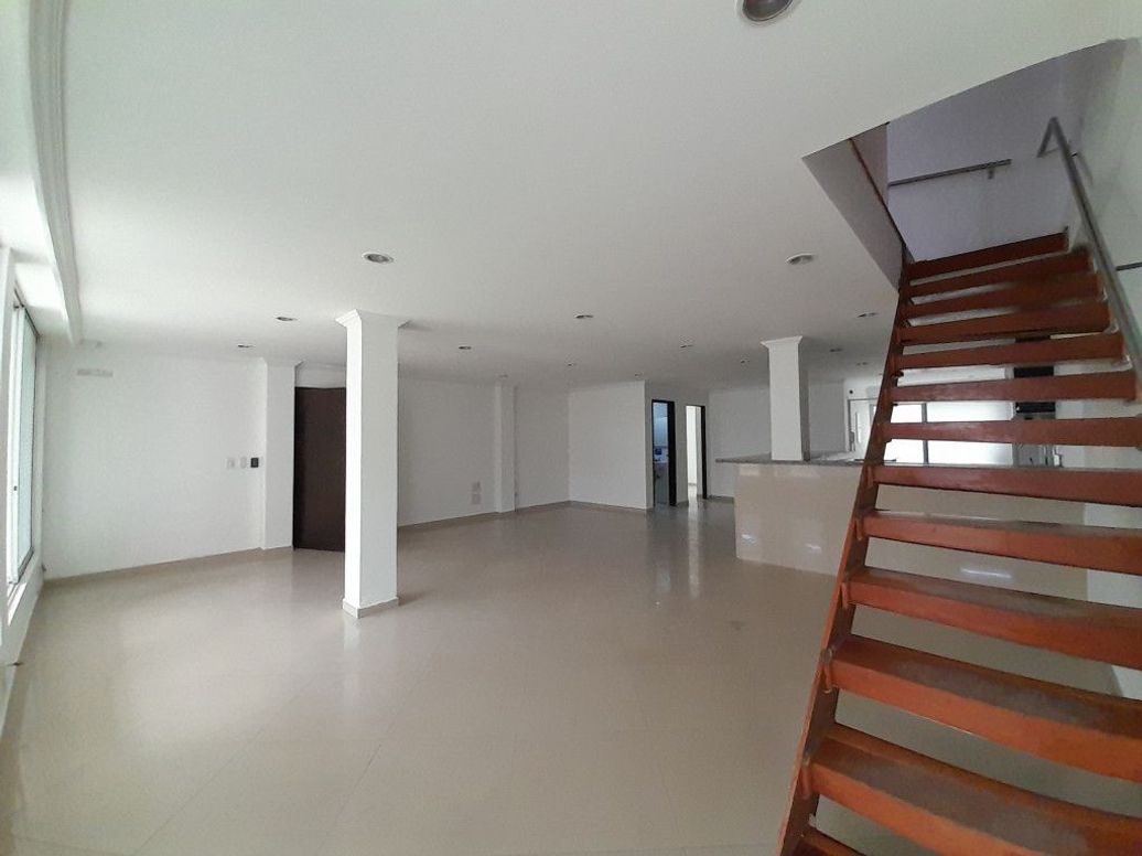 Casa de 5 alcobas en venta en Villa Del Prado, Bogotá, 220 m² · foto 8 de 20