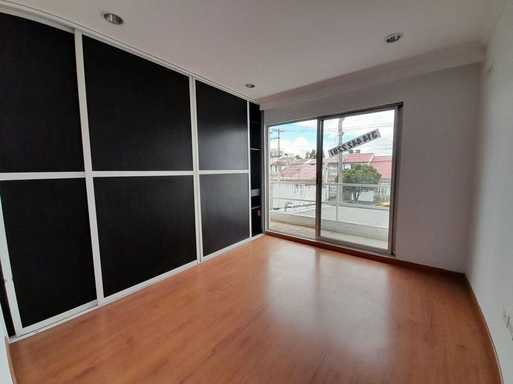 Casa de 5 alcobas en venta en Villa Del Prado, Bogotá, 220 m² · foto 12 de 20