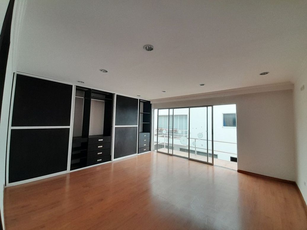 Casa de 5 alcobas en venta en Villa Del Prado, Bogotá, 220 m² · foto 15 de 20