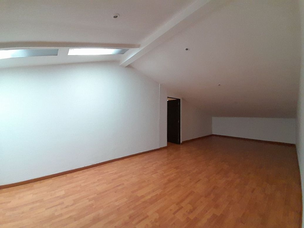 Casa de 5 alcobas en venta en Villa Del Prado, Bogotá, 220 m² · foto 18 de 20