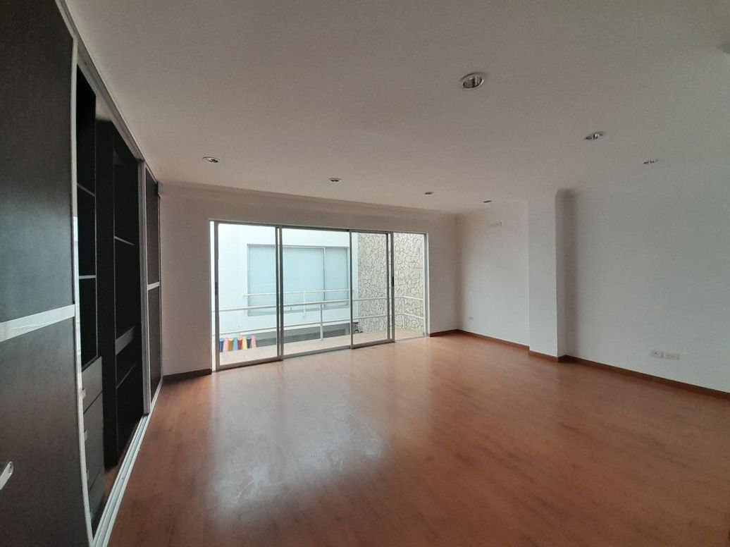 Casa de 5 alcobas en venta en Villa Del Prado, Bogotá, 220 m² · foto 16 de 20