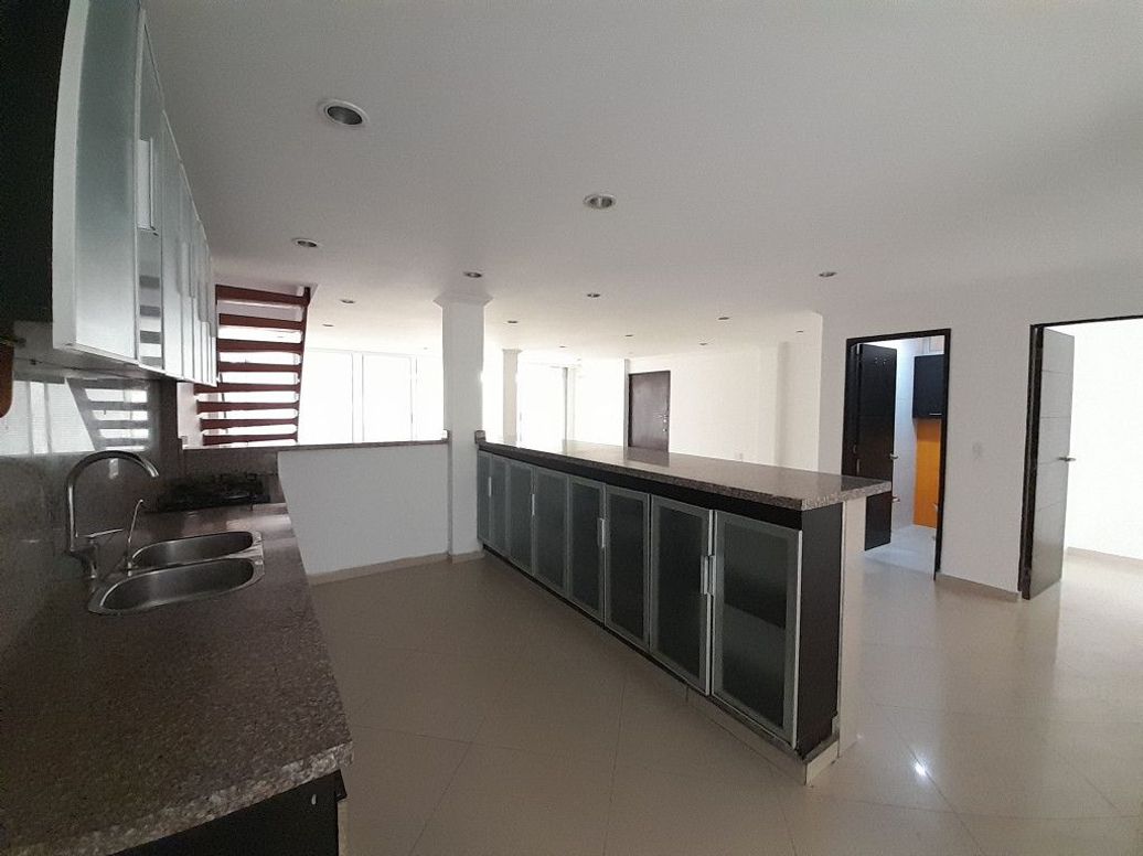 Casa de 5 alcobas en venta en Villa Del Prado, Bogotá, 220 m² · foto 6 de 20