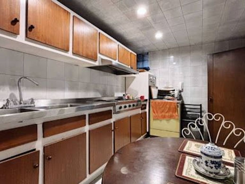 Apartamento de 3 alcobas en venta en Los Rosales, Bogotá, 240 m² · foto 16 de 20