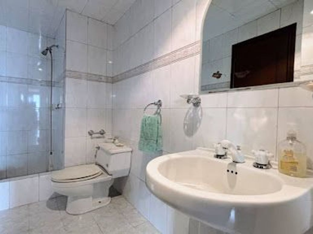 Apartamento de 3 alcobas en venta en Los Rosales, Bogotá, 240 m² · foto 18 de 20